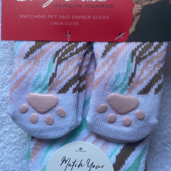 Marilyn Monroe Matching Pet and Owner Crew Socks - Picture 4 of 7